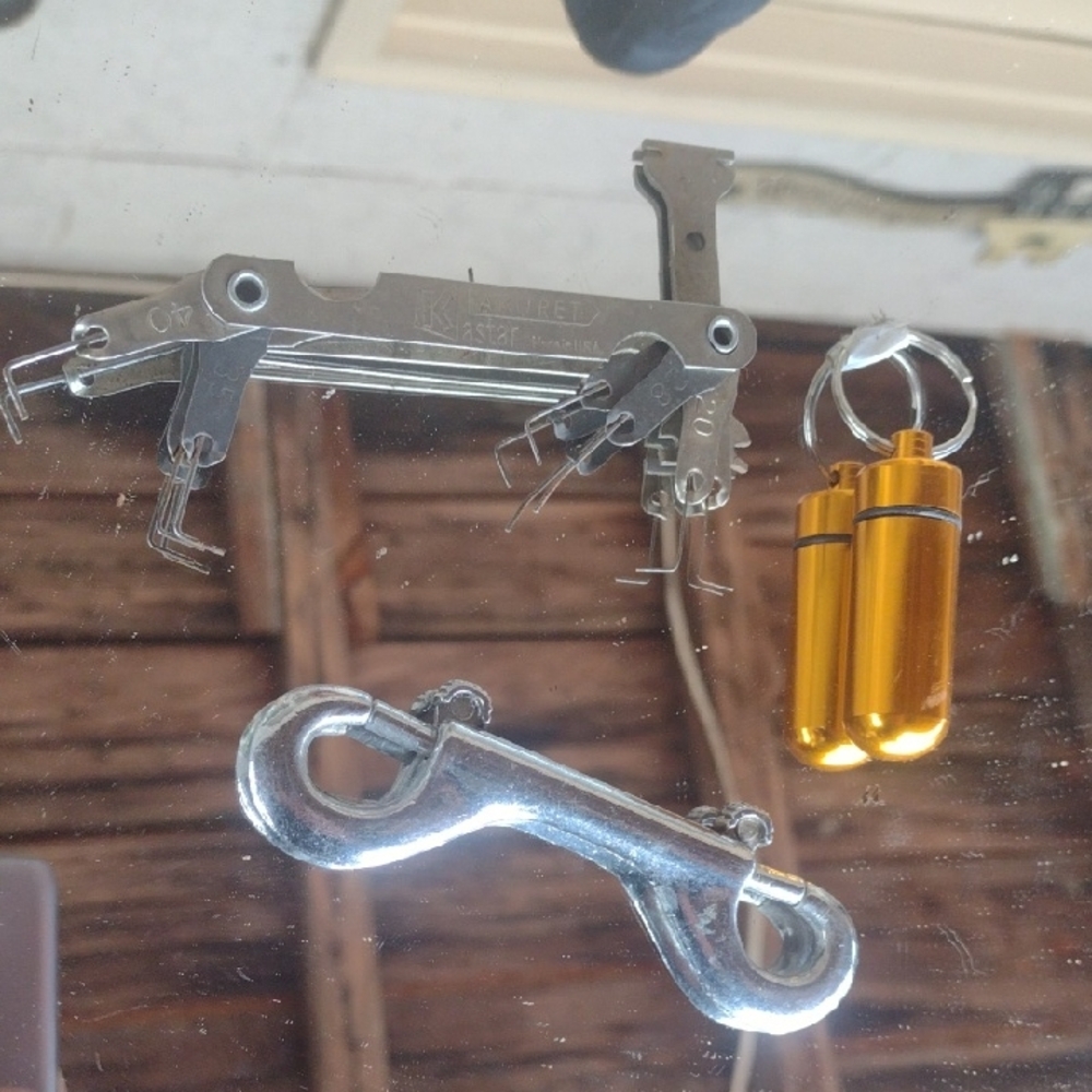 Multi-Tool Locksmith Picks With Bonus - image 1